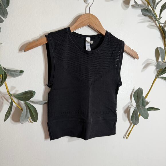 Athleta Tops - Athleta Black Cropped Tank